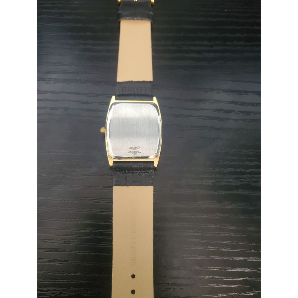 RARE Mint Condition Seiko SQ Tonneau Tank Men's Leather Watch - Picture 3 of 4